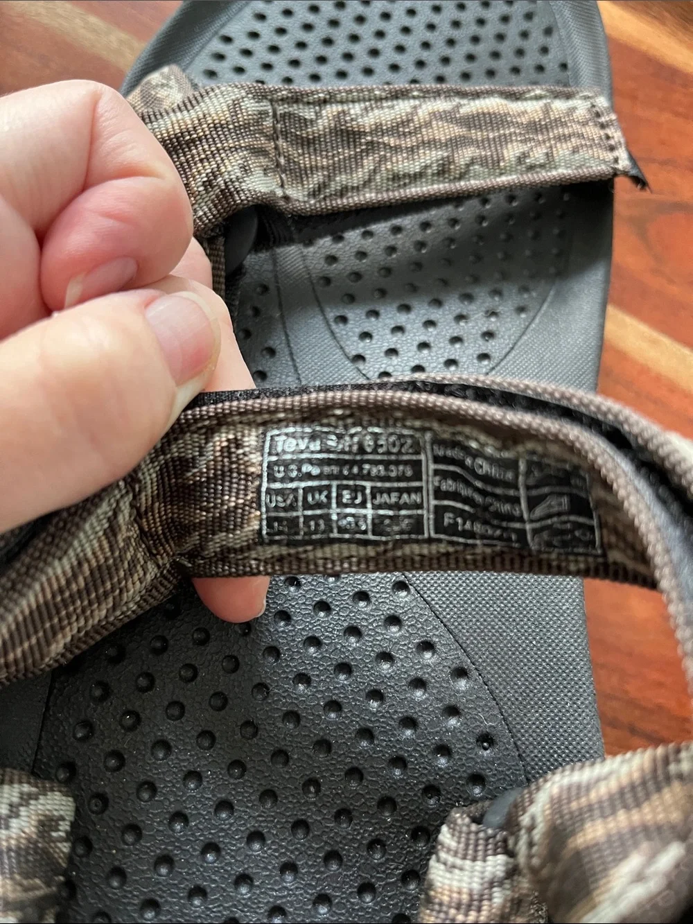 NWOT • MEN’S TEVA HURRICANE 3 SANDALS